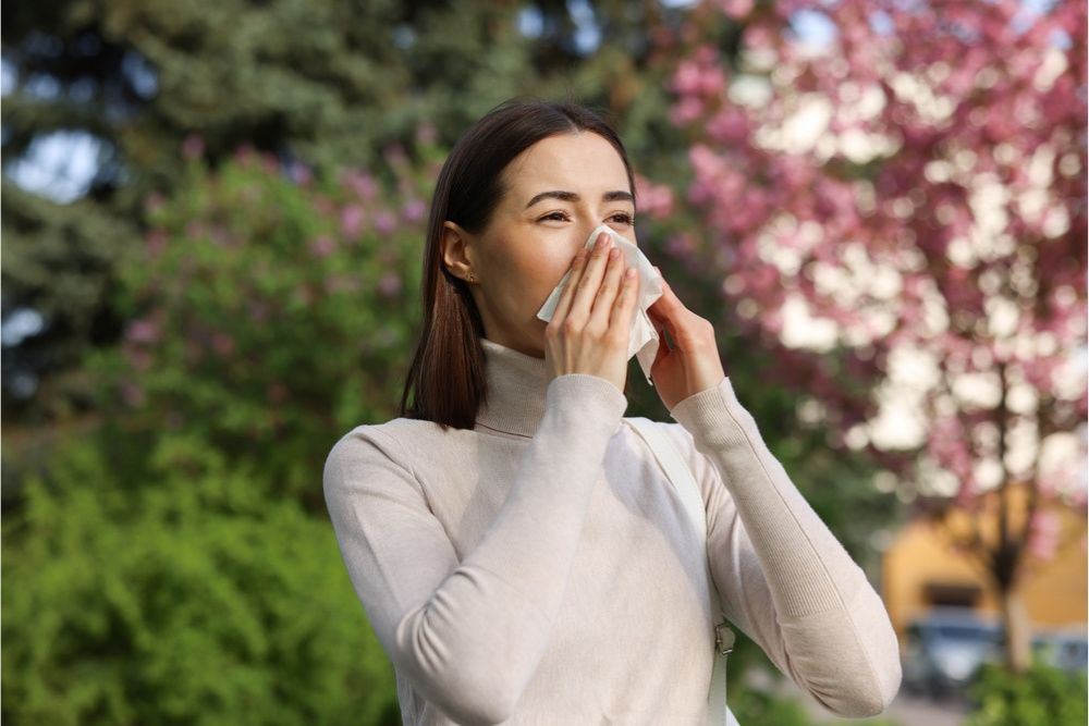 woman spring allergies
