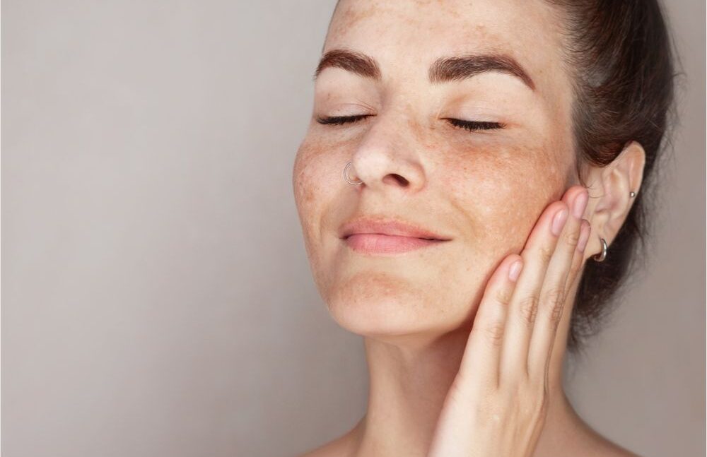 WOMAN WITH CLOSED EYES
